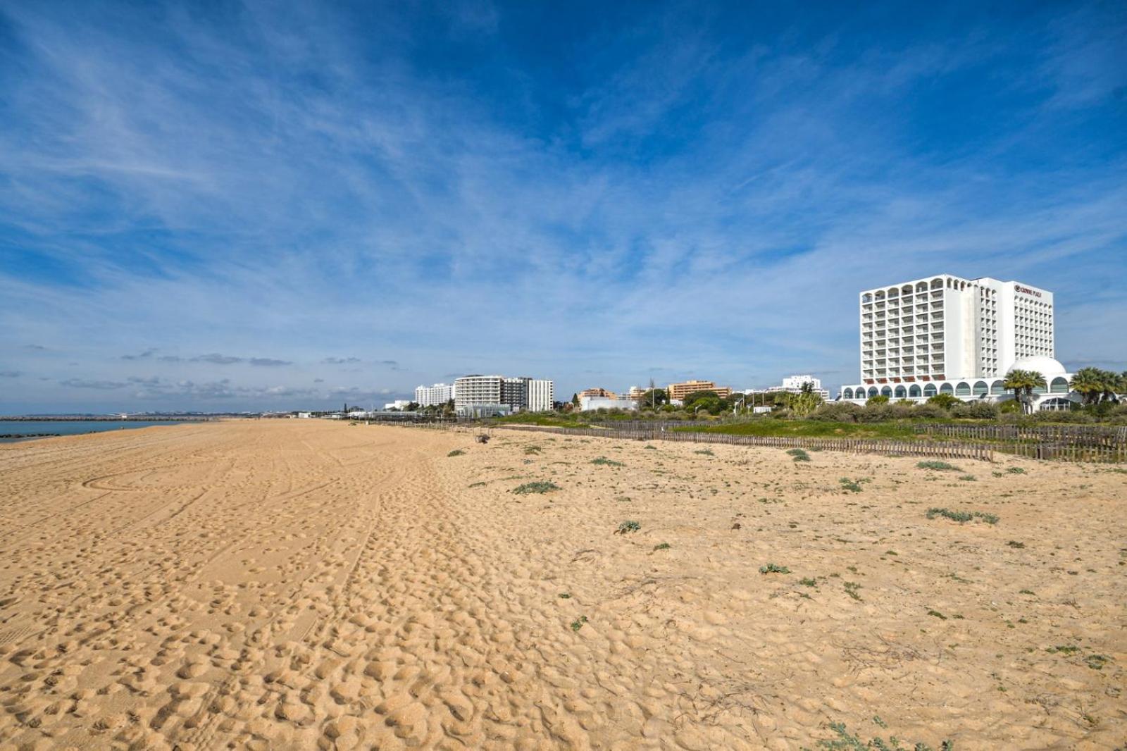 Vila Atlantida - Vilamoura-Quarteira Holiday Home - Beach At 250 Mts Dış mekan fotoğraf