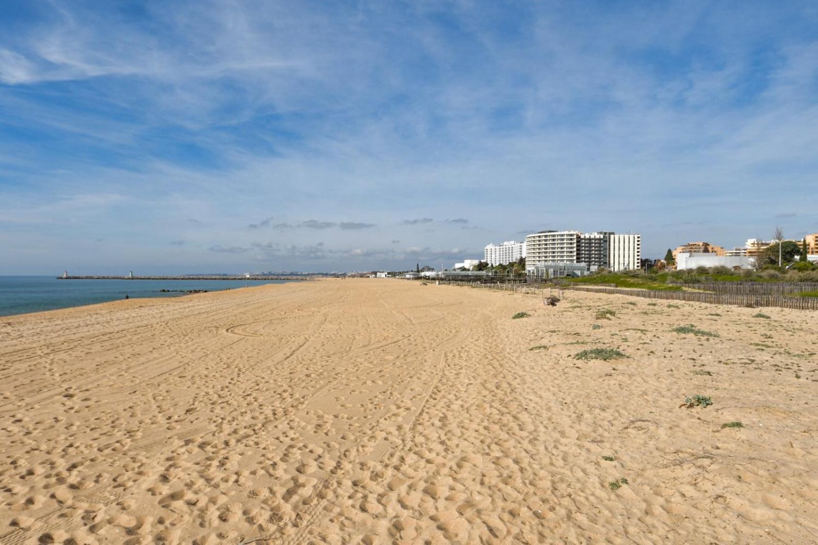 Vila Atlantida - Vilamoura-Quarteira Holiday Home - Beach At 250 Mts Dış mekan fotoğraf